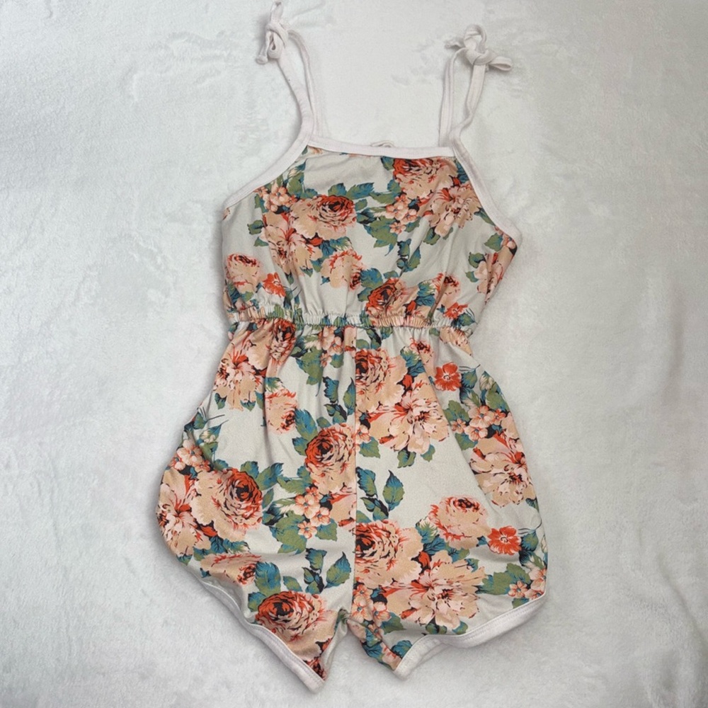 Bay girl floral romper size 110
